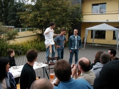 hanskarl-2002-145-n1