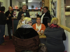 2012-12-06-kinder-xmas-03