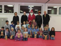 2012-12-06-kinder-xmas-31